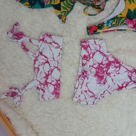 ITEM SHEIN !;BUNDLE (2) PIECE SWIMSUIT  SZ small - Picture 3 of 4